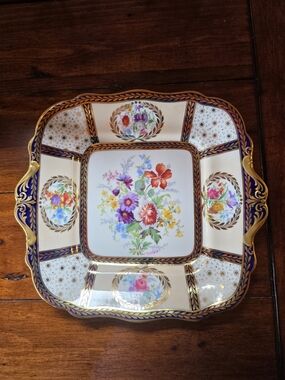 Vintage Paragon Queen Mary Pattern 8902 Cake Plate.